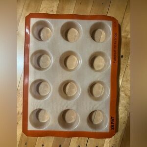 SILPAT Silicone Muffin Mold